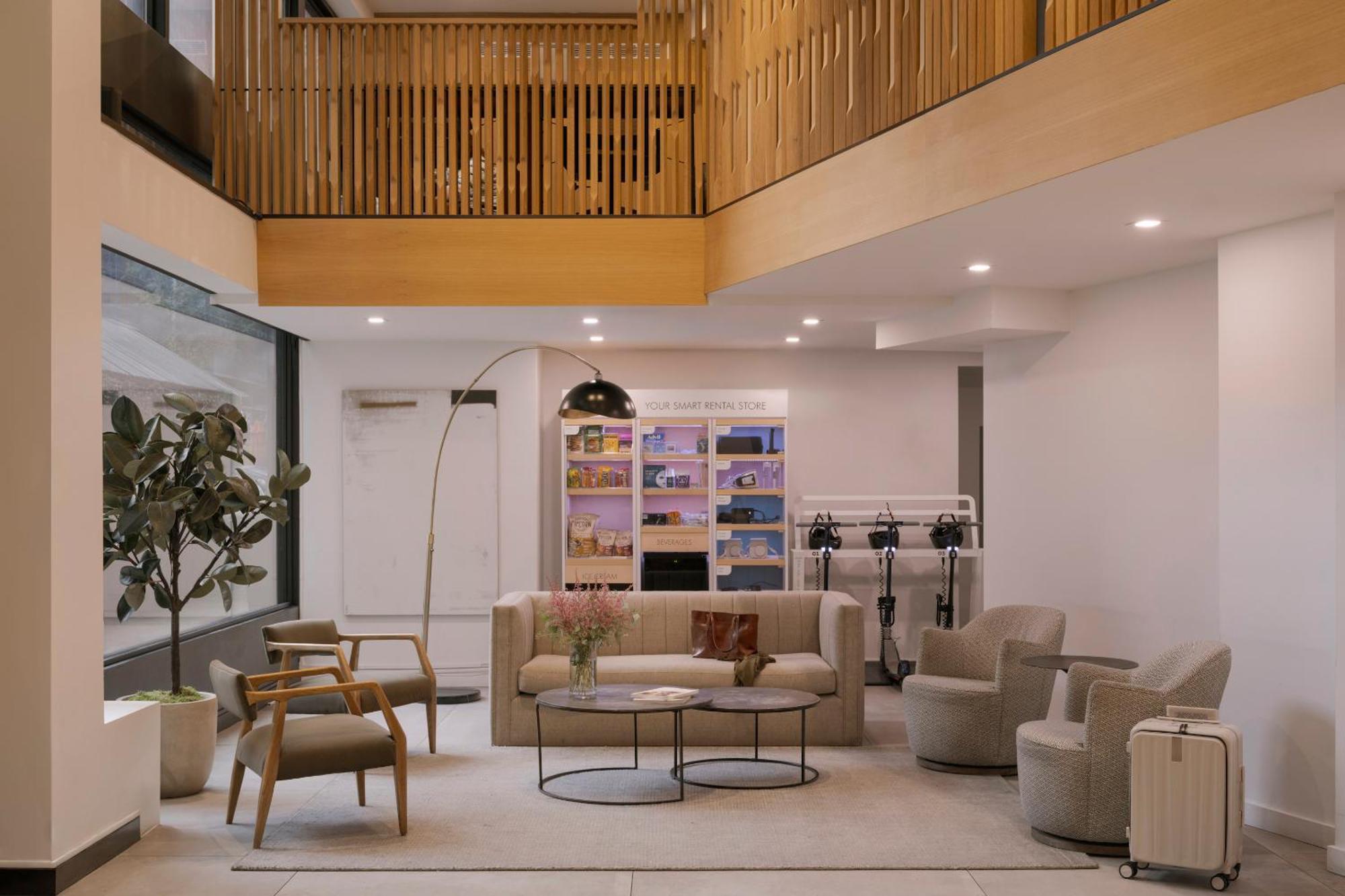 Flatiron Hotel, Sonder 4*
